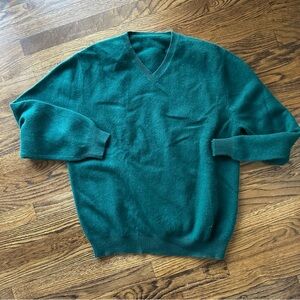 Vintage Lyle & Scott hunter green v neck Cashmere Sweaters
